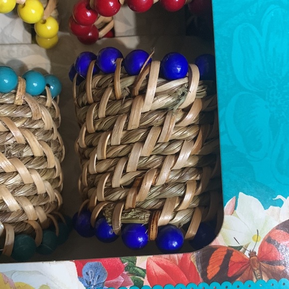 The Pioneer Woman Beaded Napkin Rings 8 piece 2 sets of 4 - Picture 6 of 13